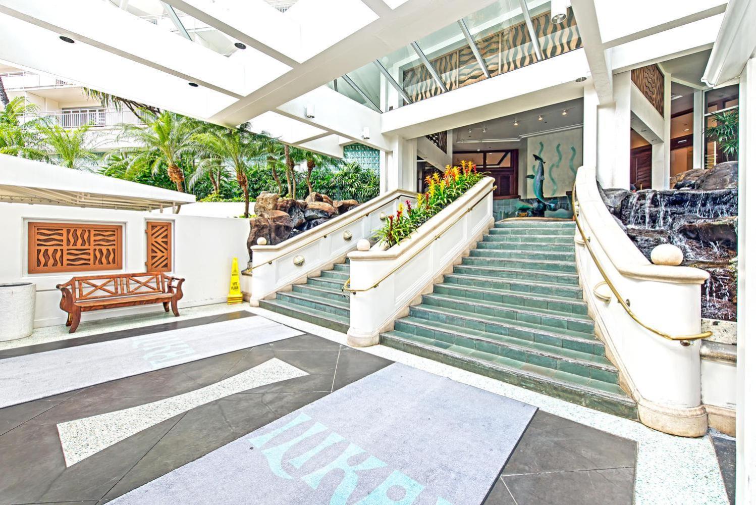 Ilikai Tower 1228 Lagoon View 1br Apartment *